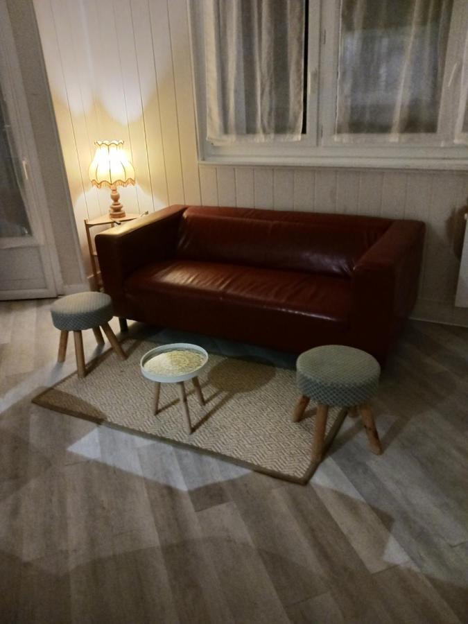 Appartement Confortable Dreux Bagian luar foto